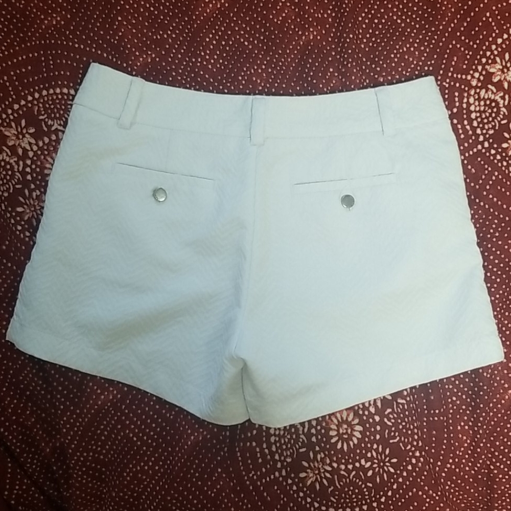 Shorts - Picture 2 of 4